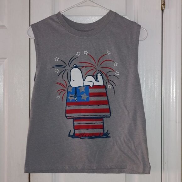 Peanuts Snoopy gray July 4th holiday sleeveless tee tshirt Sz M NWOT - Picture 1 of 4